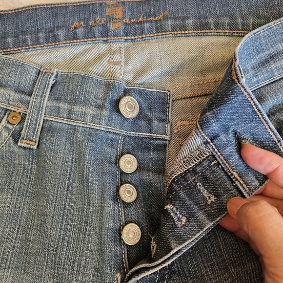 7 For All Mankind Denim Women's Light Wash Jeans Boy Cut Button Fly Size 28x32. - Picture 4 of 7